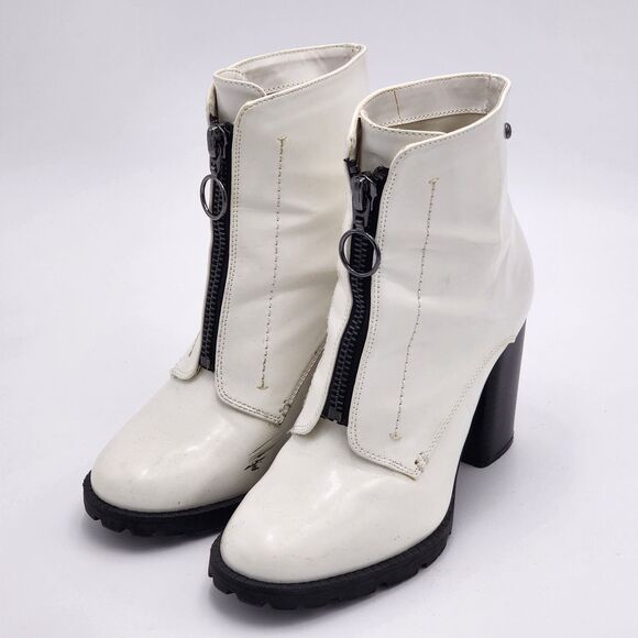 Simply Vera Faux Patent White Zipper Booties Size 8.5 - Picture 3 of 9